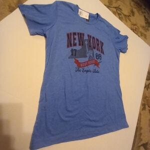 Nwt NEW YORK 1788 TEES. L. light Blue SS